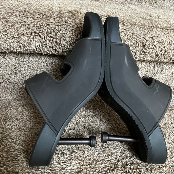 Balenciaga Women's Mallorca Slide PVC Jelly Logo Buckle Sandals. - Picture 9 of 14